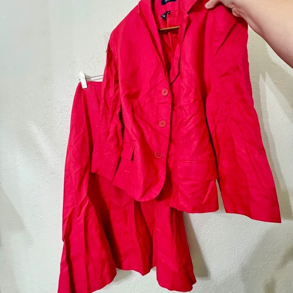 Chaps Women's Red 100% Linen Blazer & Skirt Suit Set Size 16, Size 12 Skirt‎ - Picture 2 of 9